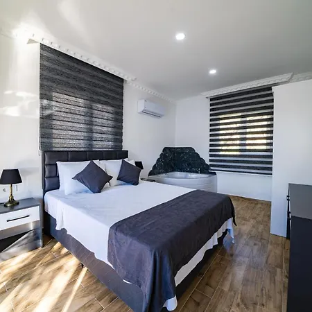 Santana Gocek Villa *